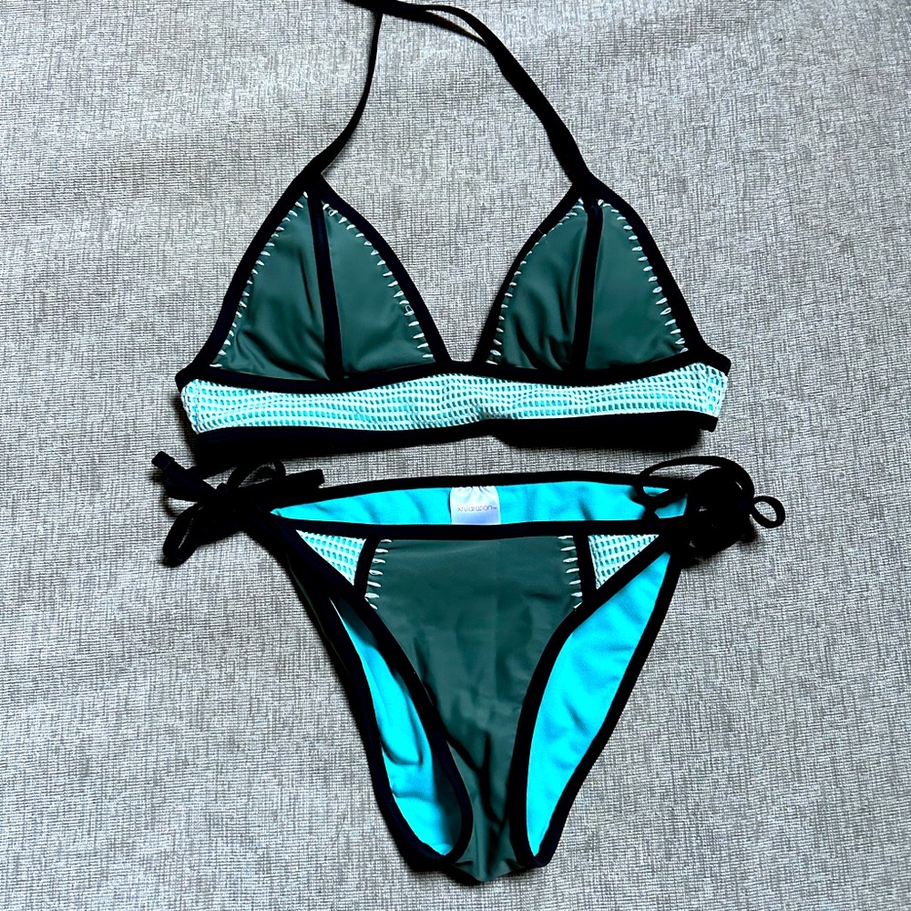 Xhilaration Small triangle bikini top and bottoms. Small. Green aqua